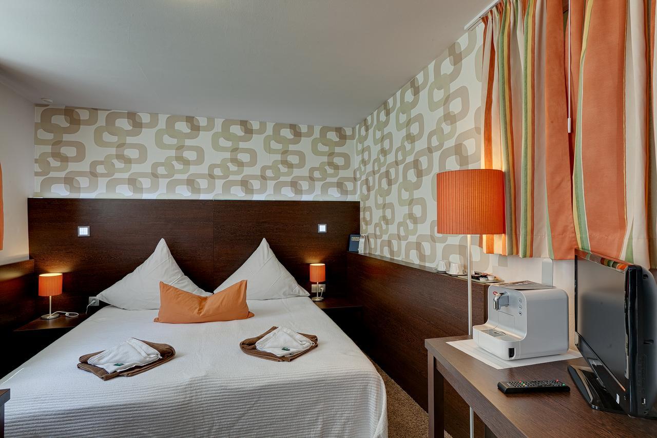 Hotel Kleine Radlerherberge Möckmühl エクステリア 写真